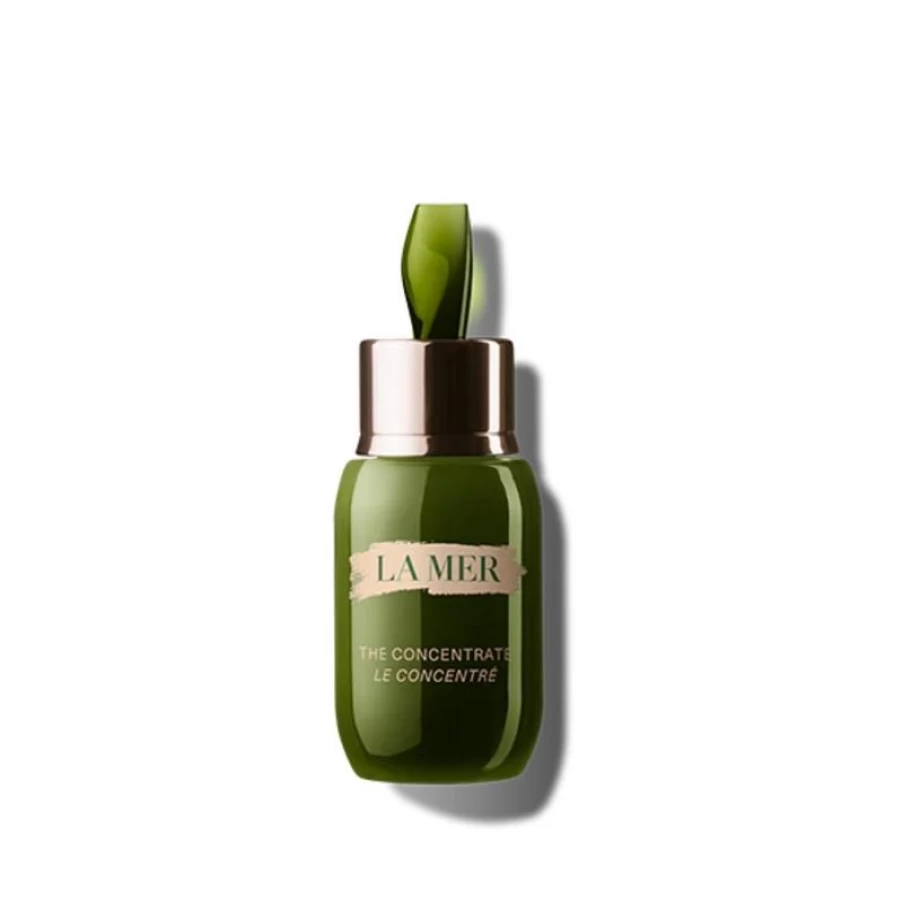 "La Mer The Concentrate Luxury Skincare Serum for Intense Hydration & Renewal"